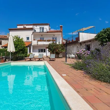 Casa Kujici Hébergement de vacances